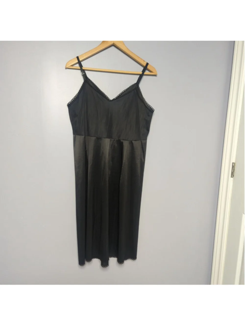 Vtg 60s 70s Van Raalte Black Nylon Lace Trim Slip Dress 40 Average - Picture 6 of 13